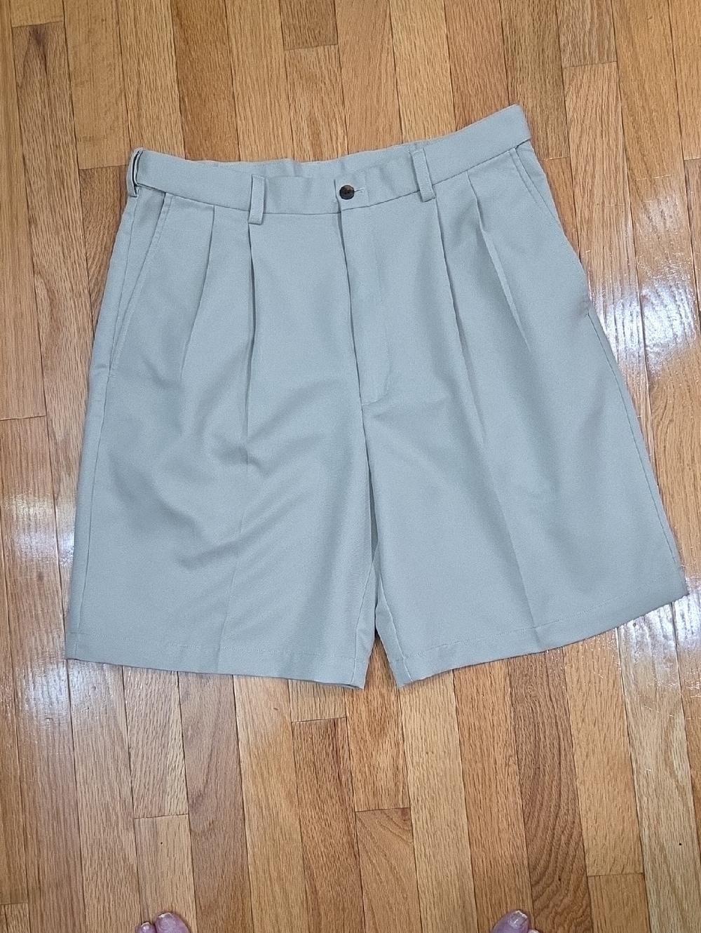 Men's Haggar Light Khaki Pleated Front Men's Shorts